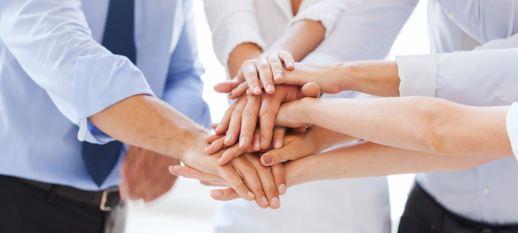 The Double-Edged Sword of Teamwork in Resumes: How to Stand Out While Being a Team Player